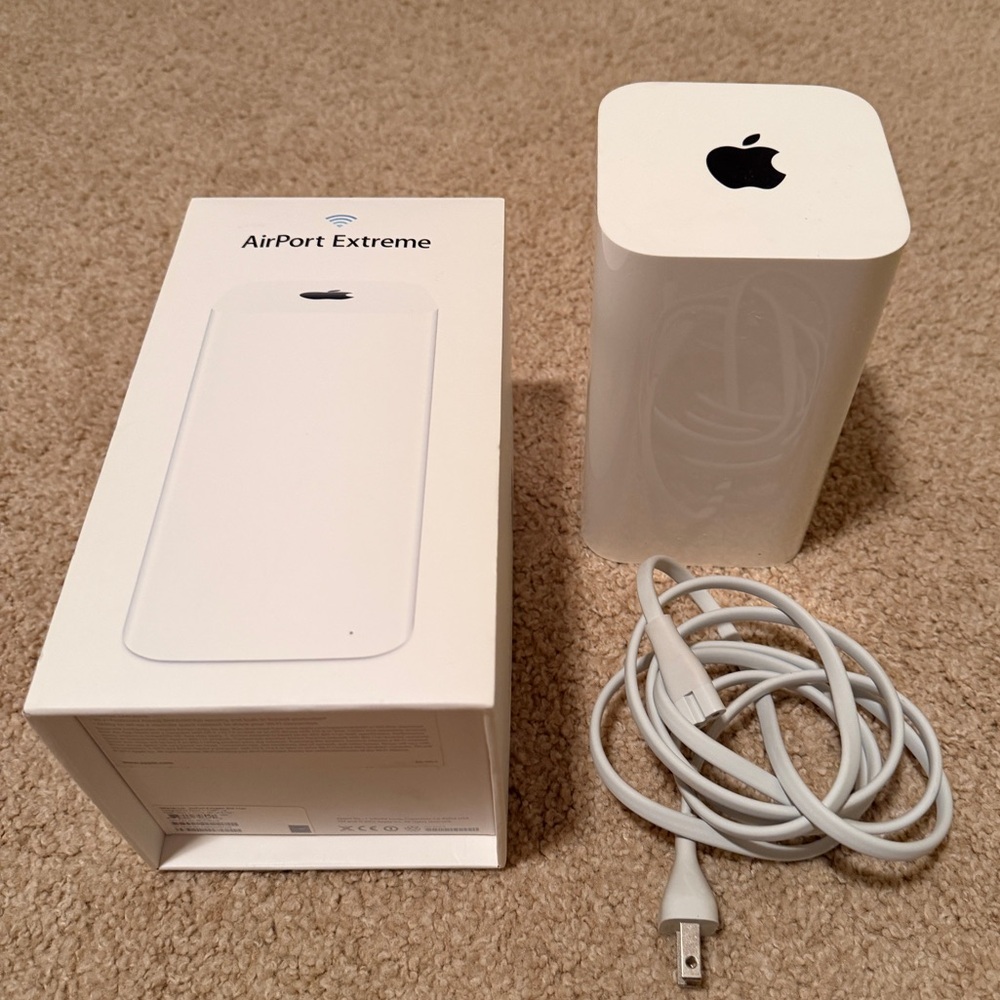 Apple AirPort Extreme 802.11ac A1521 (6th Gen) Router